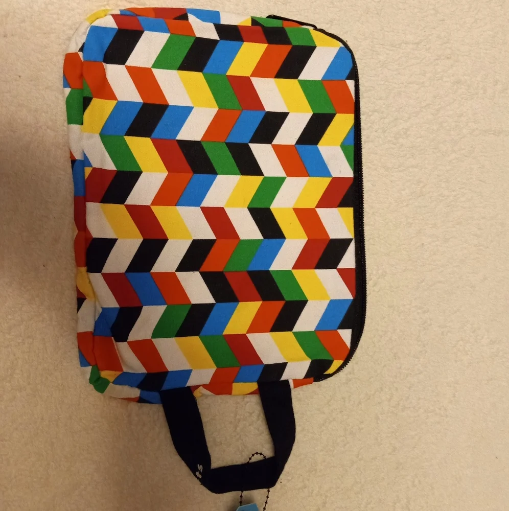 Tablet carrying case